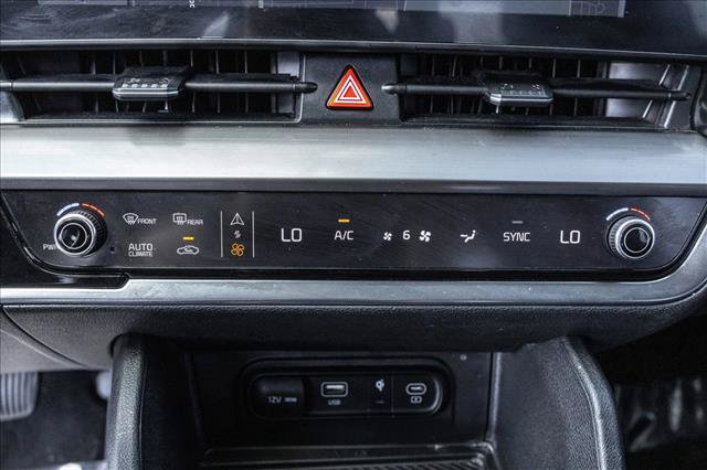Used 2023 Kia Sportage EX FWD image 18