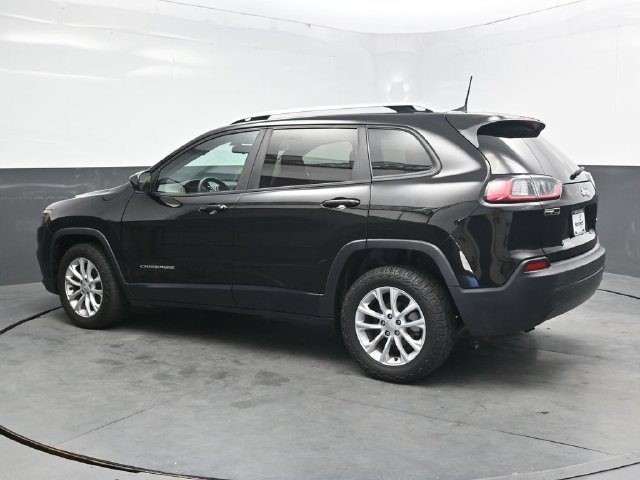 Used 2020 Jeep Cherokee Latitude FWD image 4