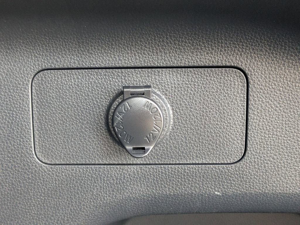 Used 2021 Toyota RAV4 XLE Premium image 15