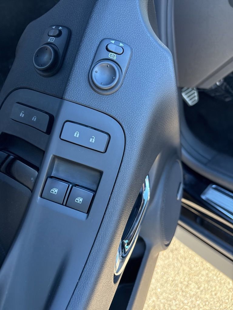 Used 2013 Chevrolet Camaro ZL1 image 9