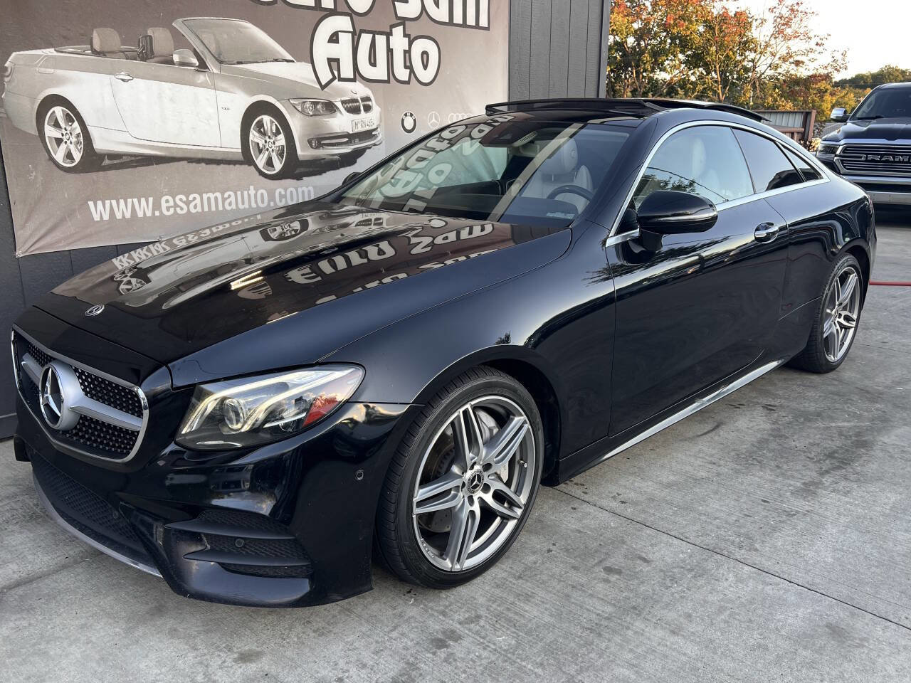 Used 2018 Mercedes-Benz E 400 Coupe image 2
