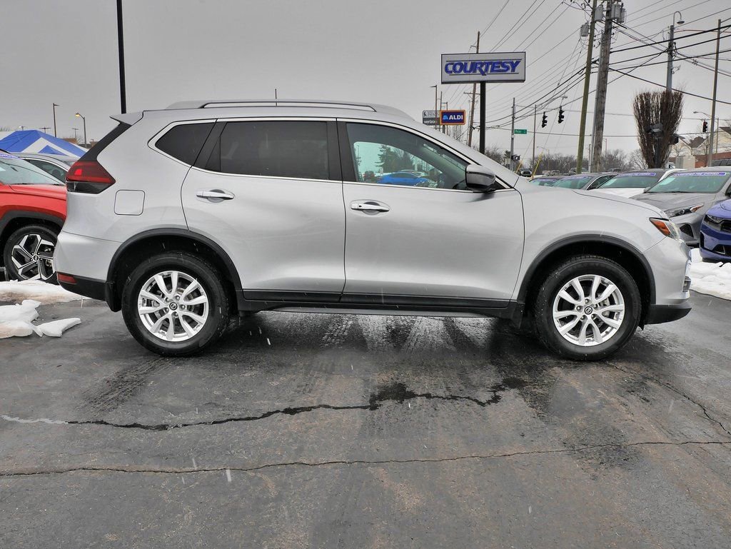 Used 2020 Nissan Rogue SV image 8