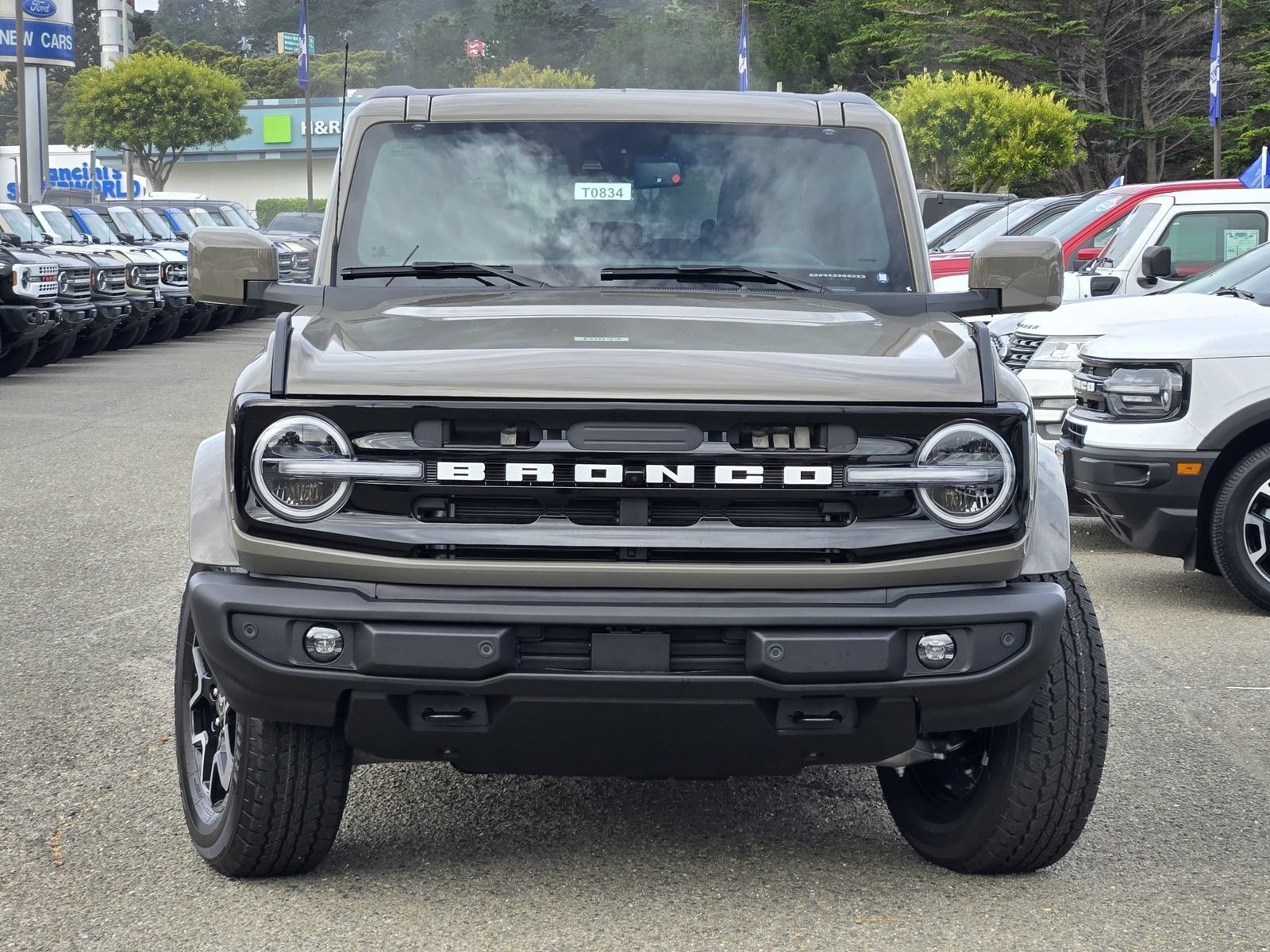 New 2026 Ford Bronco Outer Banks AWD/4WD image 3