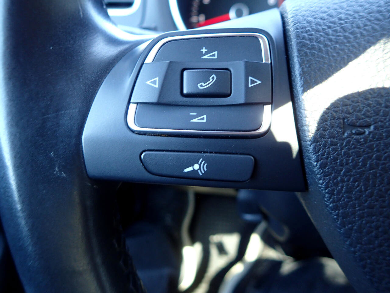 Used 2013 Volkswagen Jetta SE image 16