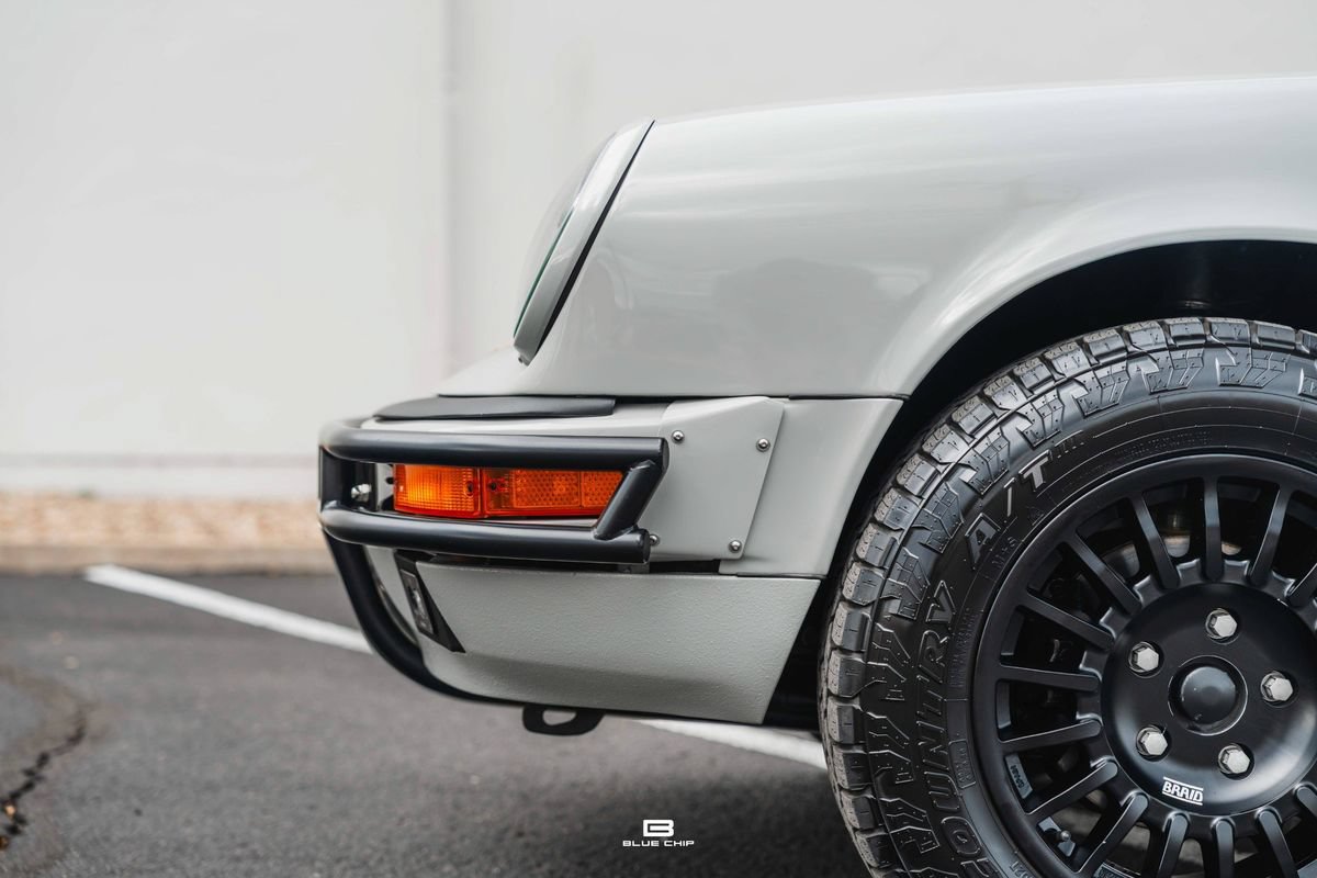 Used 1989 Porsche 911 Carrera RWD image 4