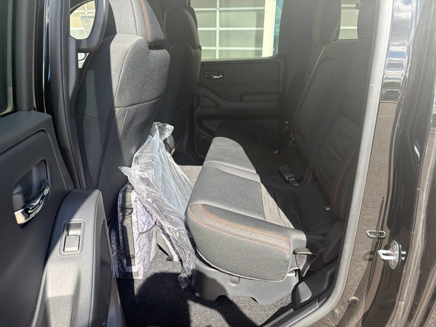 Used 2023 Nissan Frontier PRO-4X w/ Technology Package AWD/4WD image 5