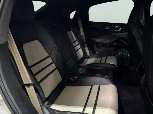 Used 2022 Porsche Cayenne Turbo GT image 48