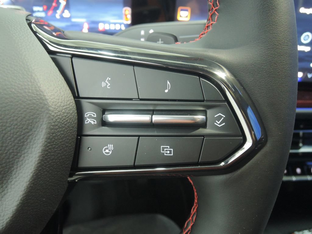 New 2026 Chevrolet Traverse RS FWD image 18