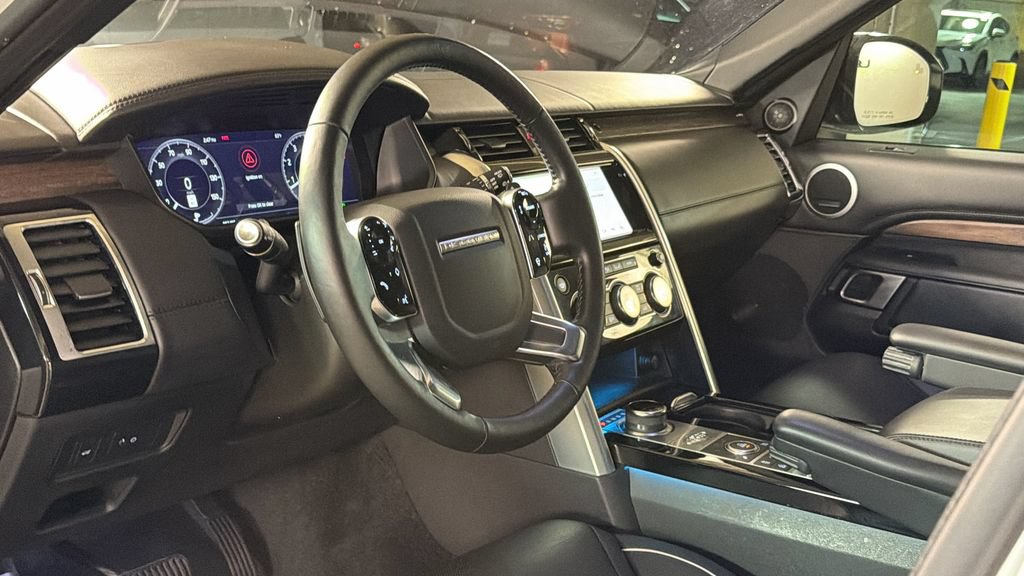 Used 2020 Land Rover Discovery HSE Luxury AWD/4WD image 24