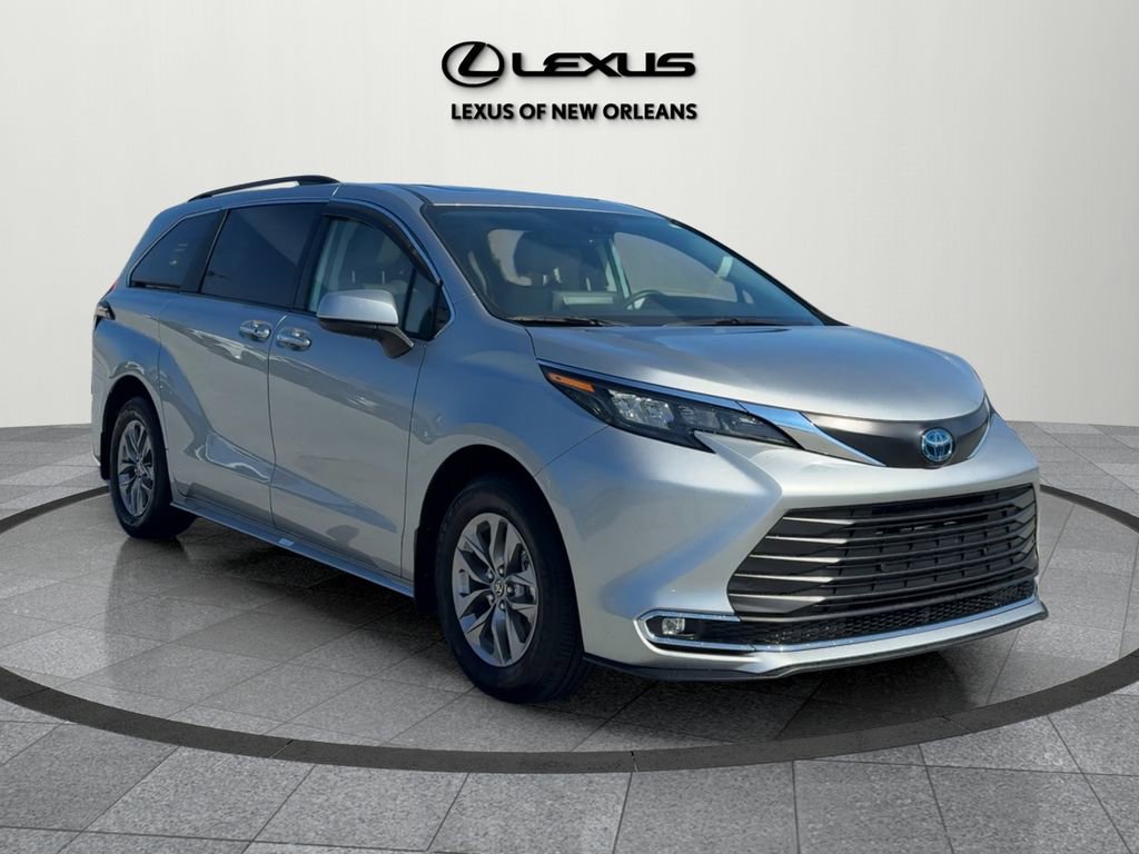 Used 2024 Toyota Sienna XLE
