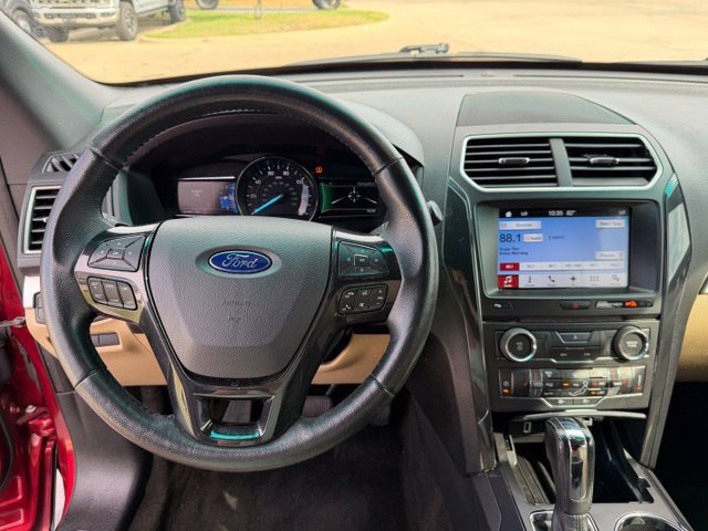 Used 2017 Ford Explorer XLT w/ Equipment Group 202A FWD image 14