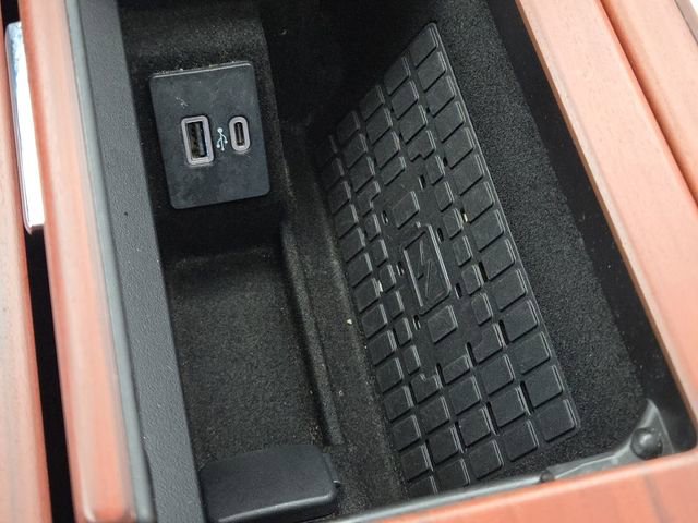 Used 2024 Lincoln Navigator Premiere image 9