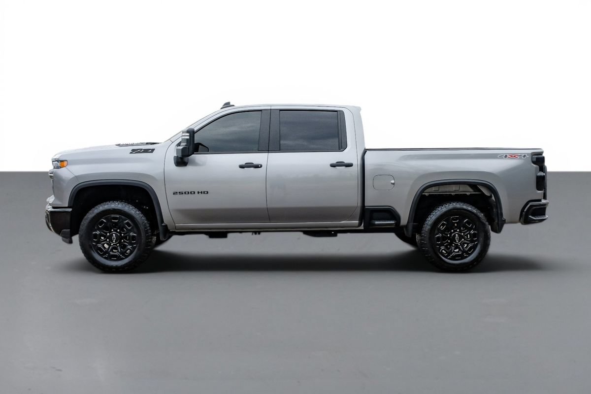 Used 2026 Chevrolet Silverado 2500 Custom w/ Custom Convenience Package AWD/4WD image 9