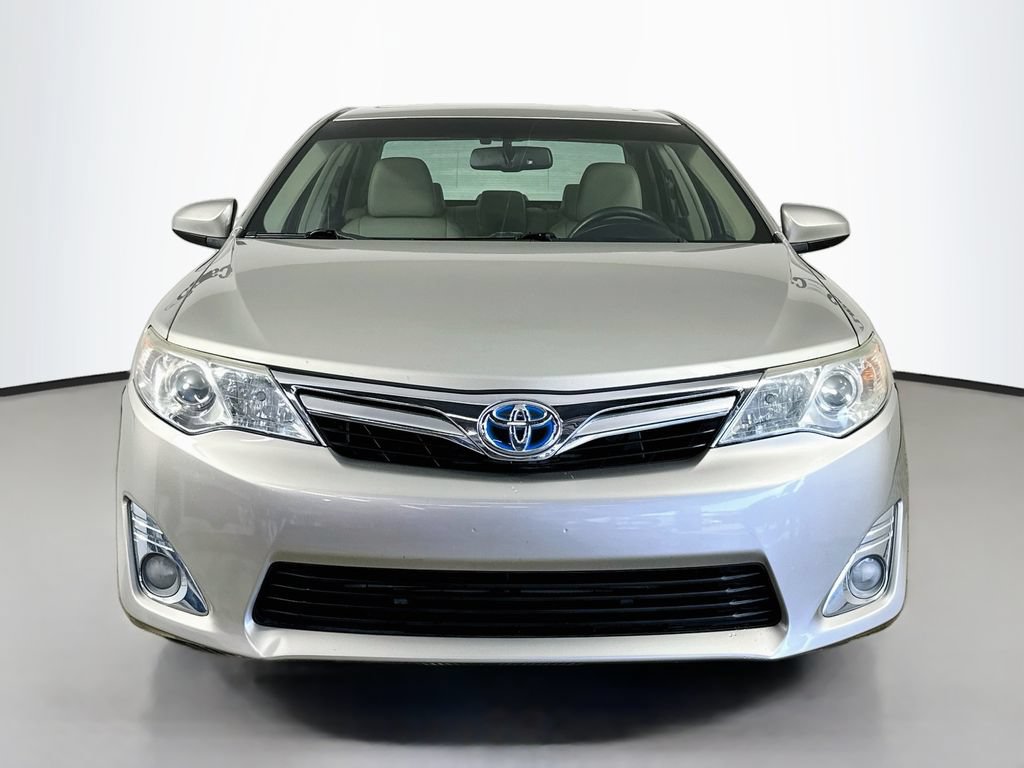 Used 2014 Toyota Camry XLE w/ Leather Package FWD image 2