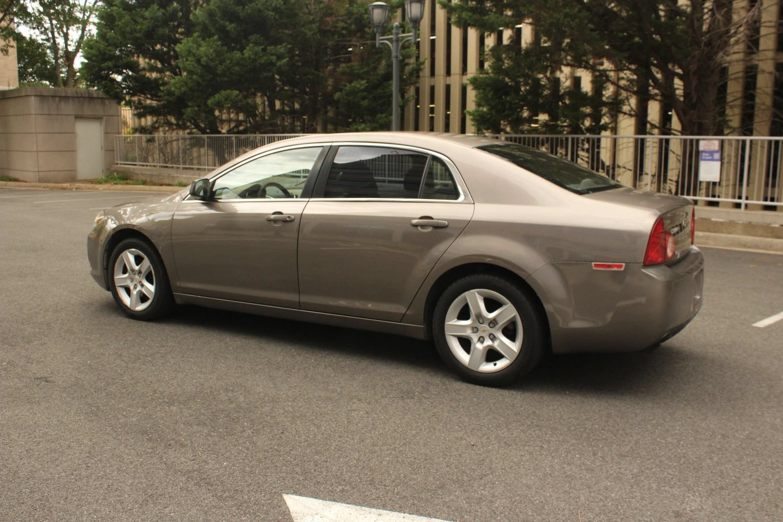 Used 2012 Chevrolet Malibu LS FWD image 9