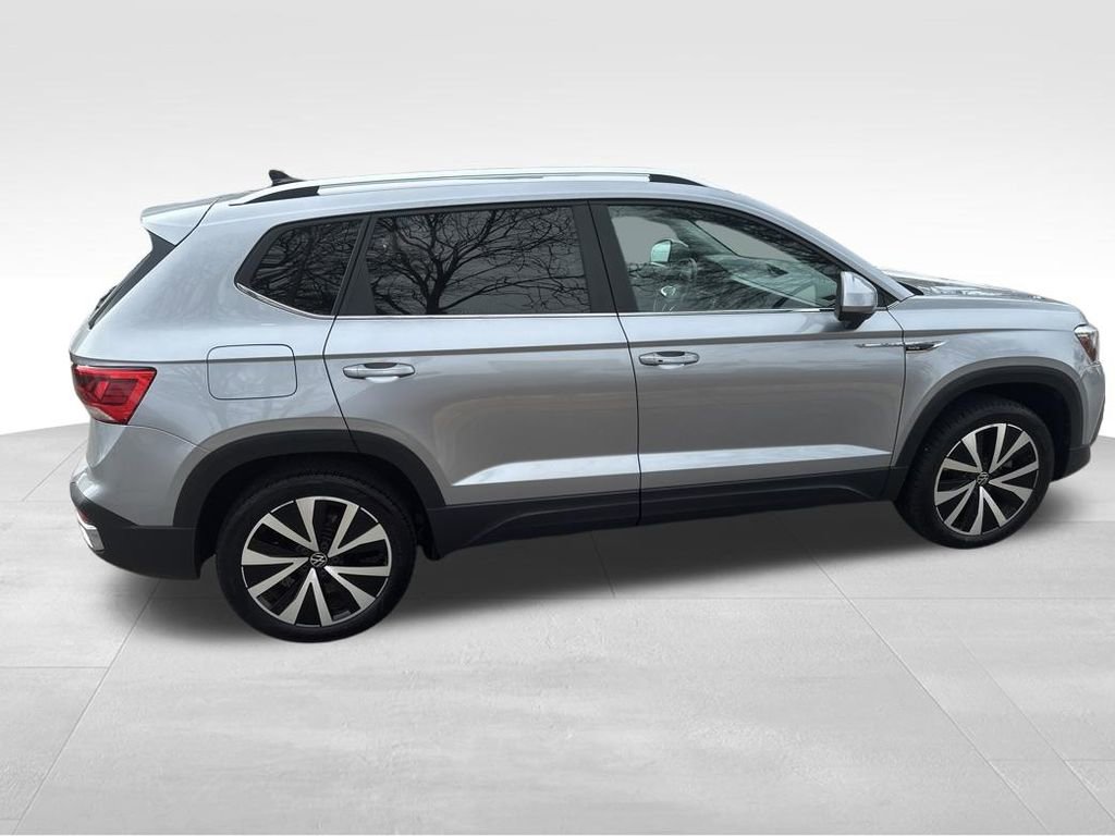 Used 2024 Volkswagen Taos SE FWD image 25