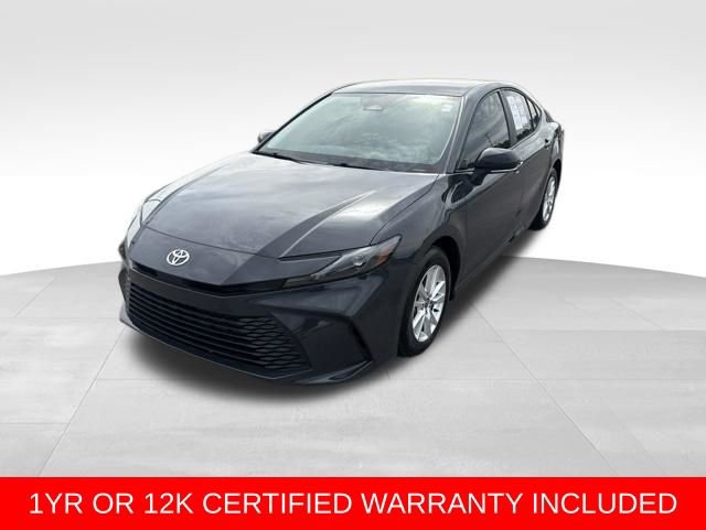 Used 2025 Toyota Camry LE FWD image 1