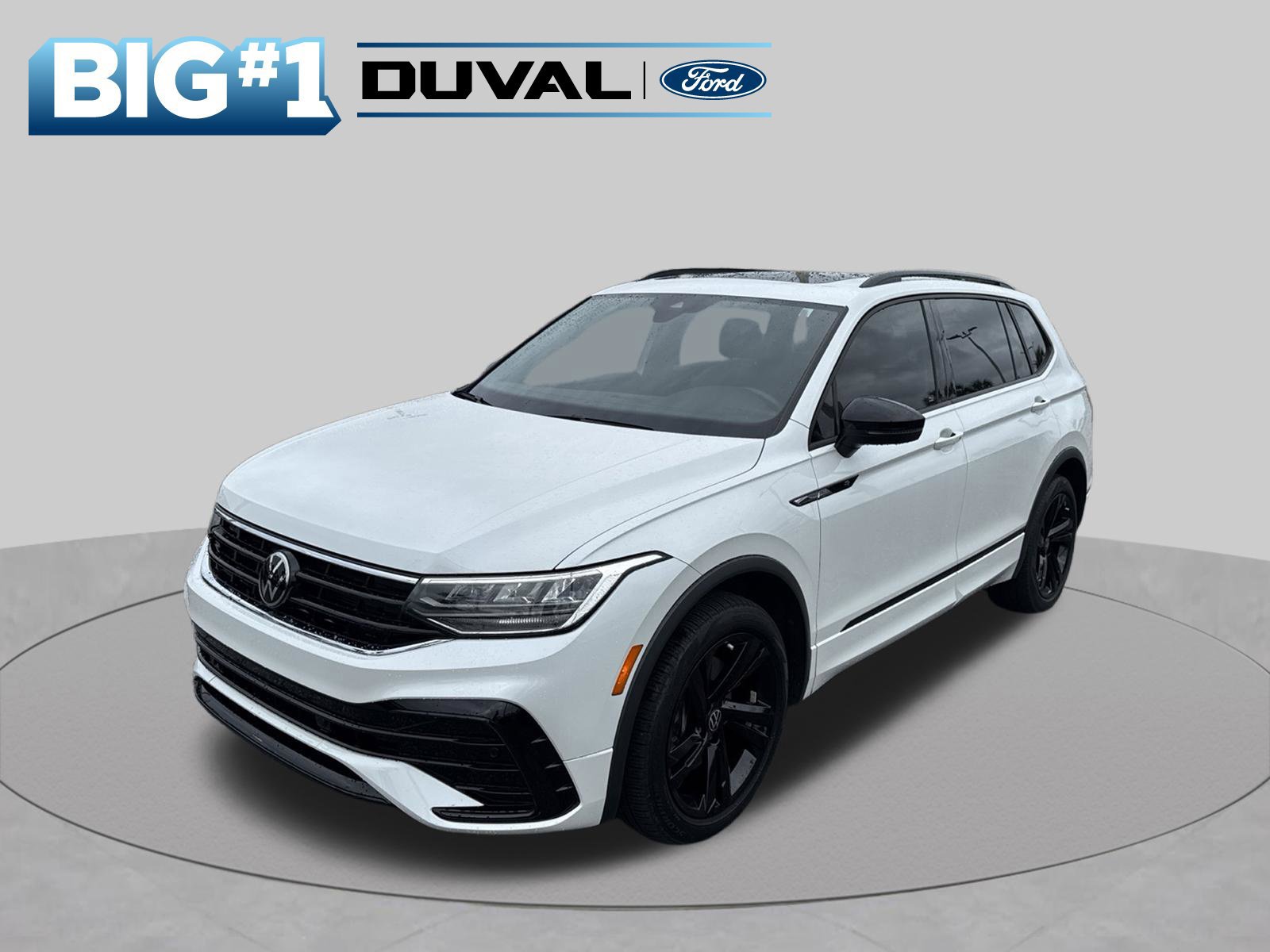 Used 2023 Volkswagen Tiguan SE R-Line FWD image 3