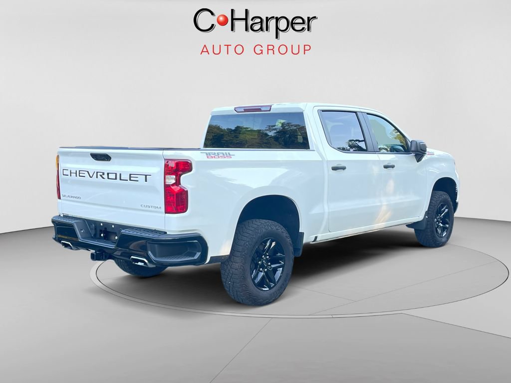 Used 2025 Chevrolet Silverado 1500 Custom Trail Boss w/ LPO, Dark Essentials Package AWD/4WD image 3