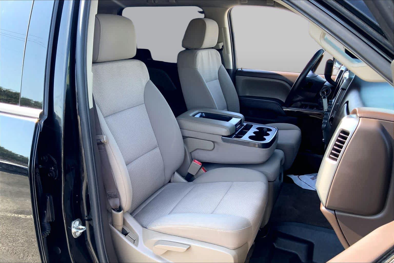 Used 2017 Chevrolet Silverado 1500 LT w/ Texas Edition RWD image 9
