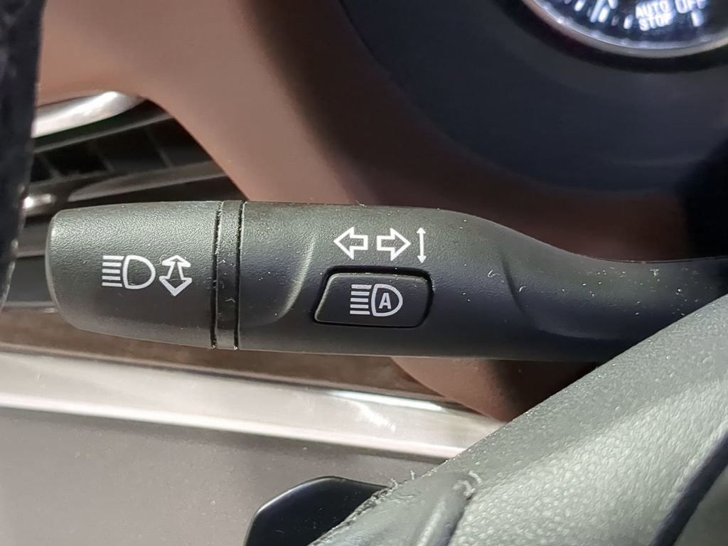 Used 2021 Buick Enclave Avenir w/ Avenir Technology Package image 44