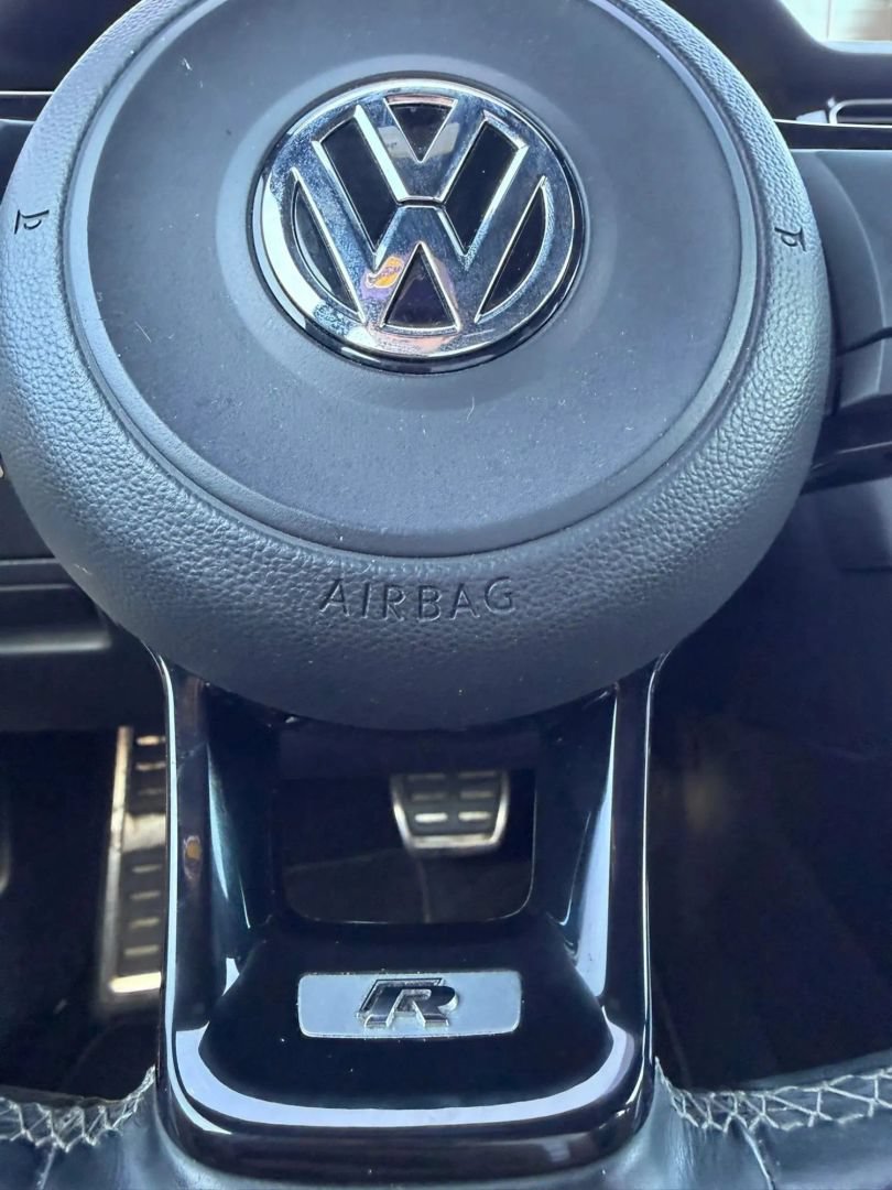 Used 2015 Volkswagen Golf R 4-Door AWD/4WD image 25