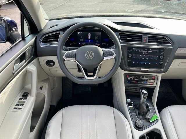 Used 2022 Volkswagen Tiguan SE AWD/4WD image 23