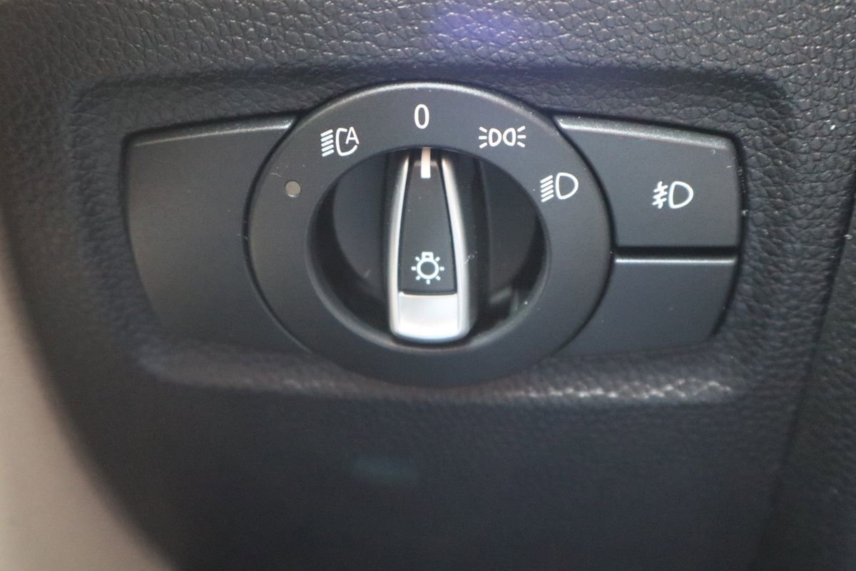 Used 2013 BMW 128i Convertible RWD image 25