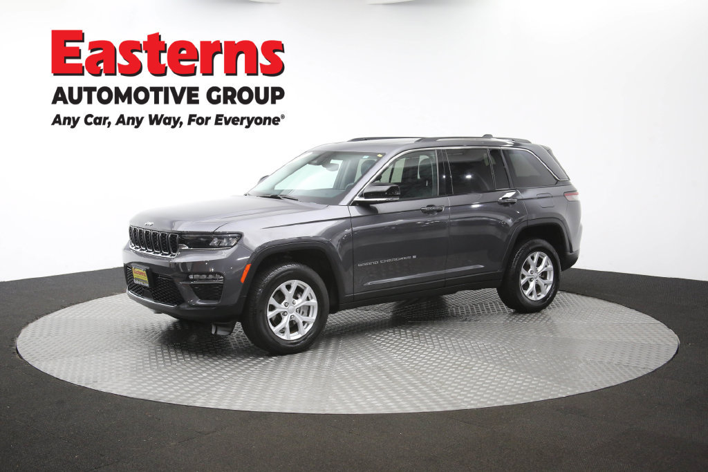 Used 2023 Jeep Grand Cherokee Limited AWD/4WD image 62