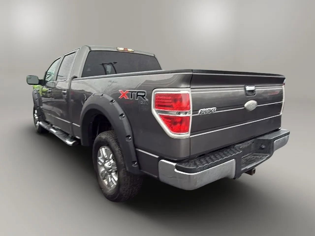 Used 2011 Ford F150 XLT w/ XTR Pkg image 3