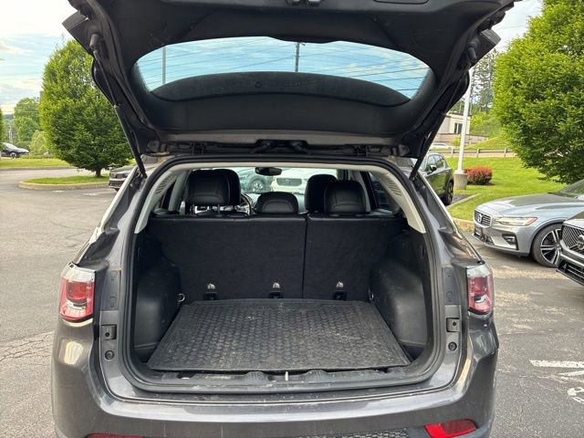 Used 2018 Jeep Compass Latitude w/ Popular Equipment Group AWD/4WD image 12