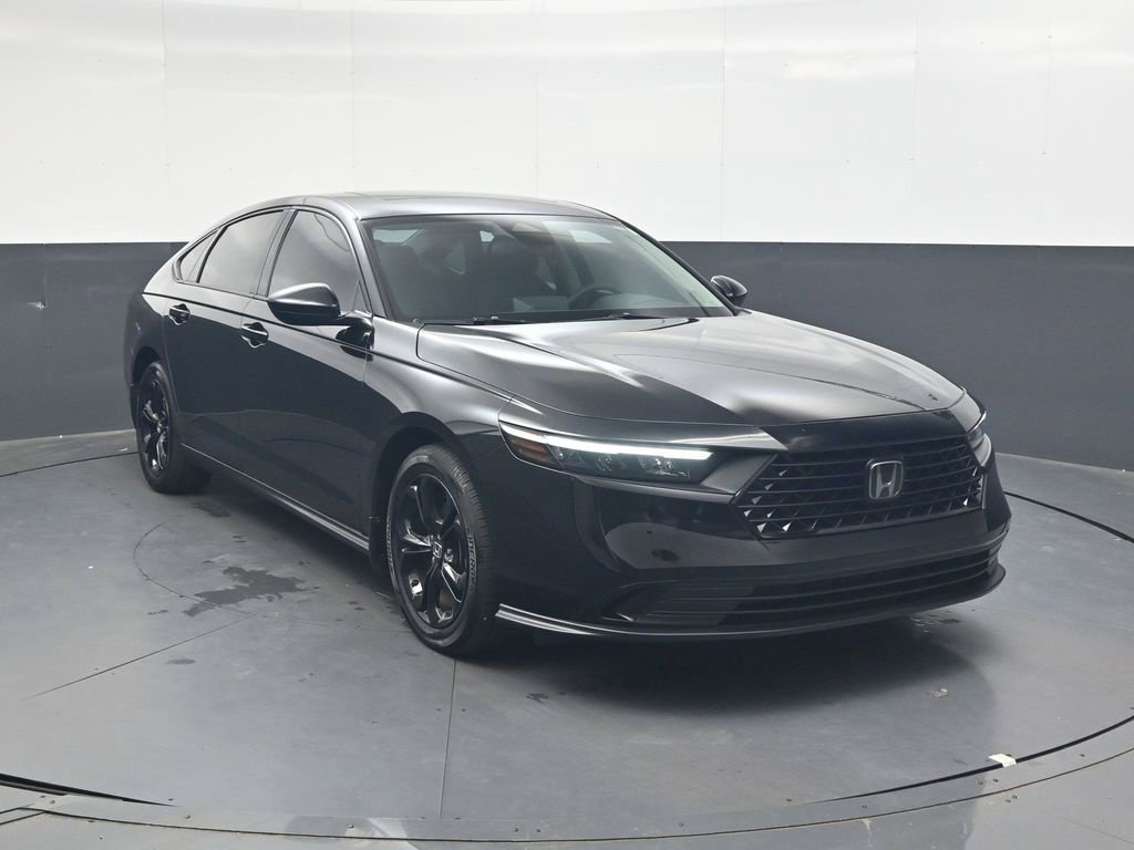Certified 2025 Honda Accord SE image 2