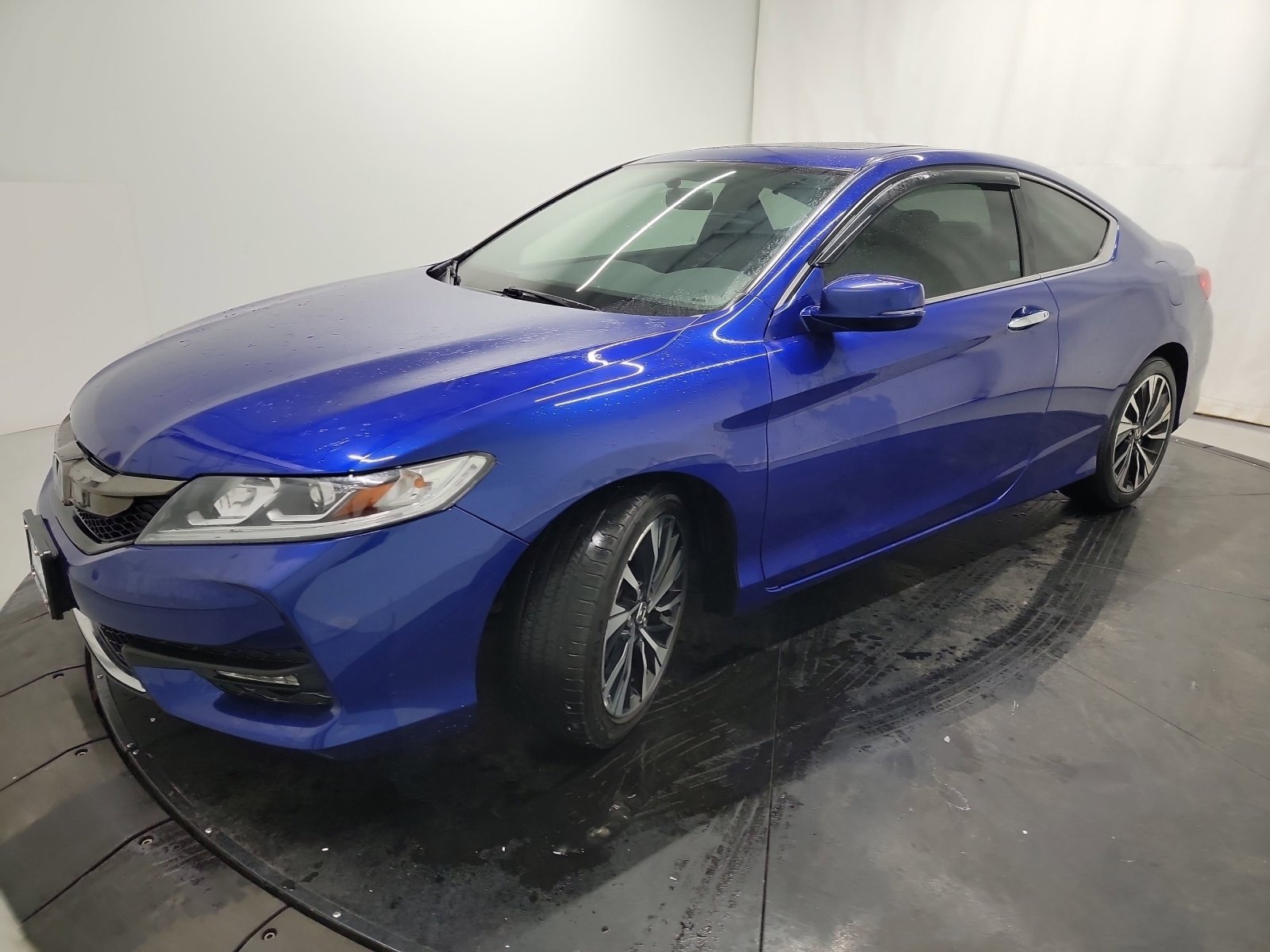 Used 2017 Honda Accord EX image 3