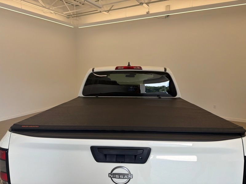 Used 2022 Nissan Frontier SV AWD/4WD image 9
