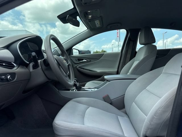 Used 2025 Chevrolet Malibu LT FWD image 13