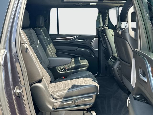 Certified 2023 Cadillac Escalade ESV Premium Luxury Platinum w/ LPO, Radiant Package AWD/4WD image 21