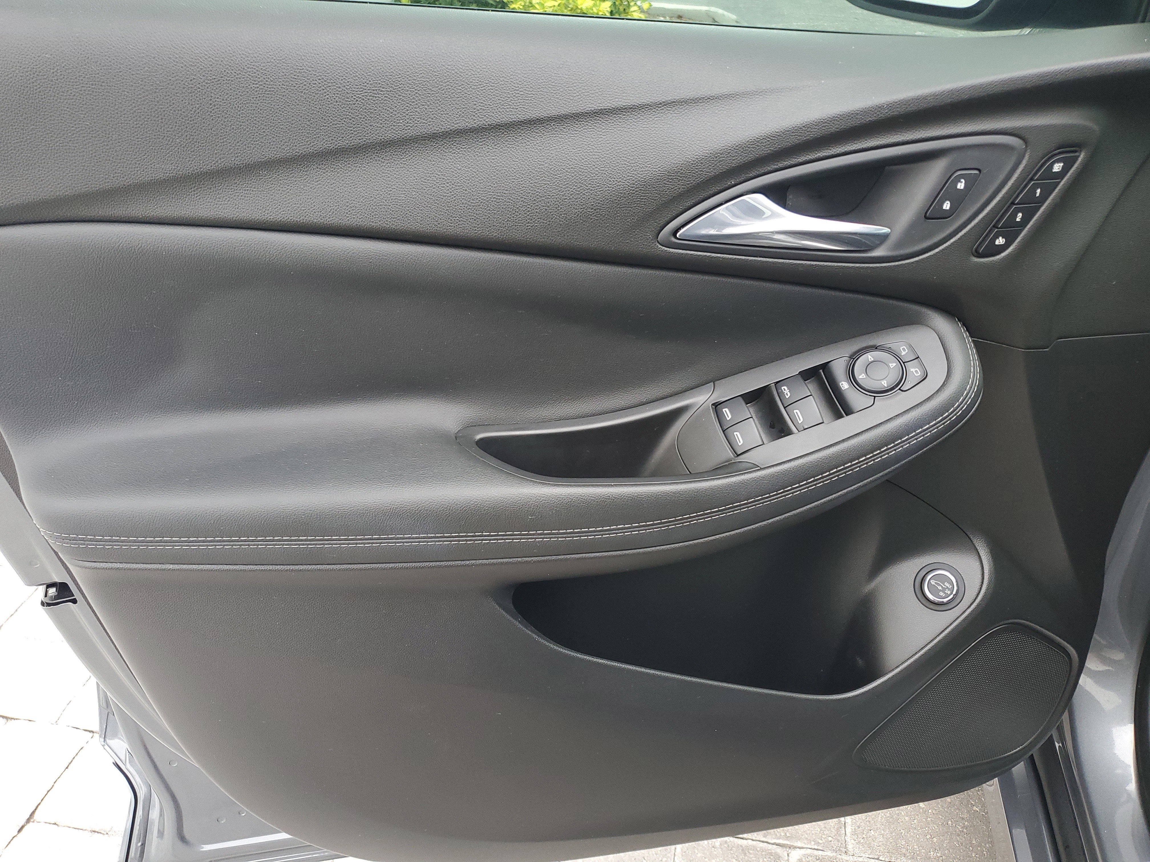 Used 2021 Buick Encore GX Essence w/ Advanced Technology Package image 19