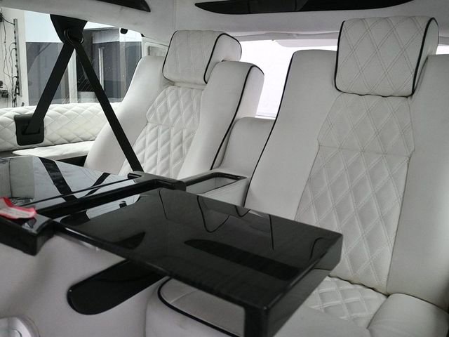 Used 2020 Cadillac Escalade ESV Platinum w/ Escalade Sport Edition image 34