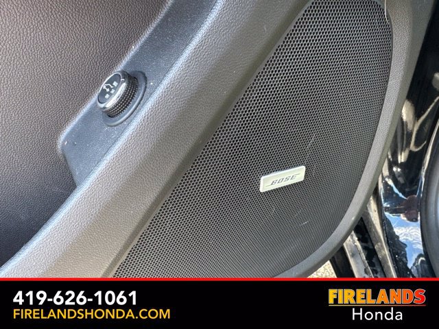 Used 2021 Chevrolet Traverse Premier w/ Redline Edition FWD image 16