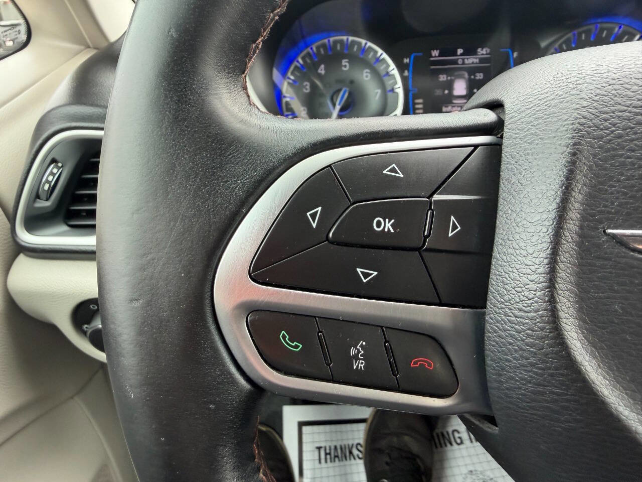 Used 2017 Chrysler Pacifica Touring-L FWD image 21