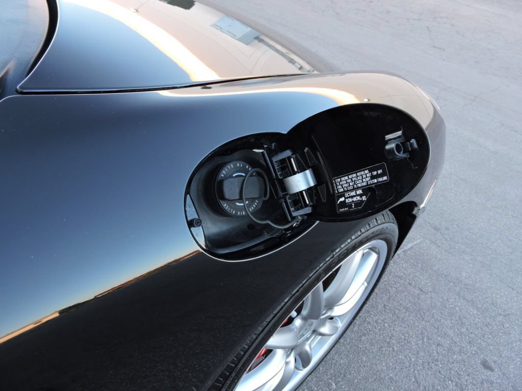 Used 2006 Porsche 911 Carrera 4S AWD/4WD image 90