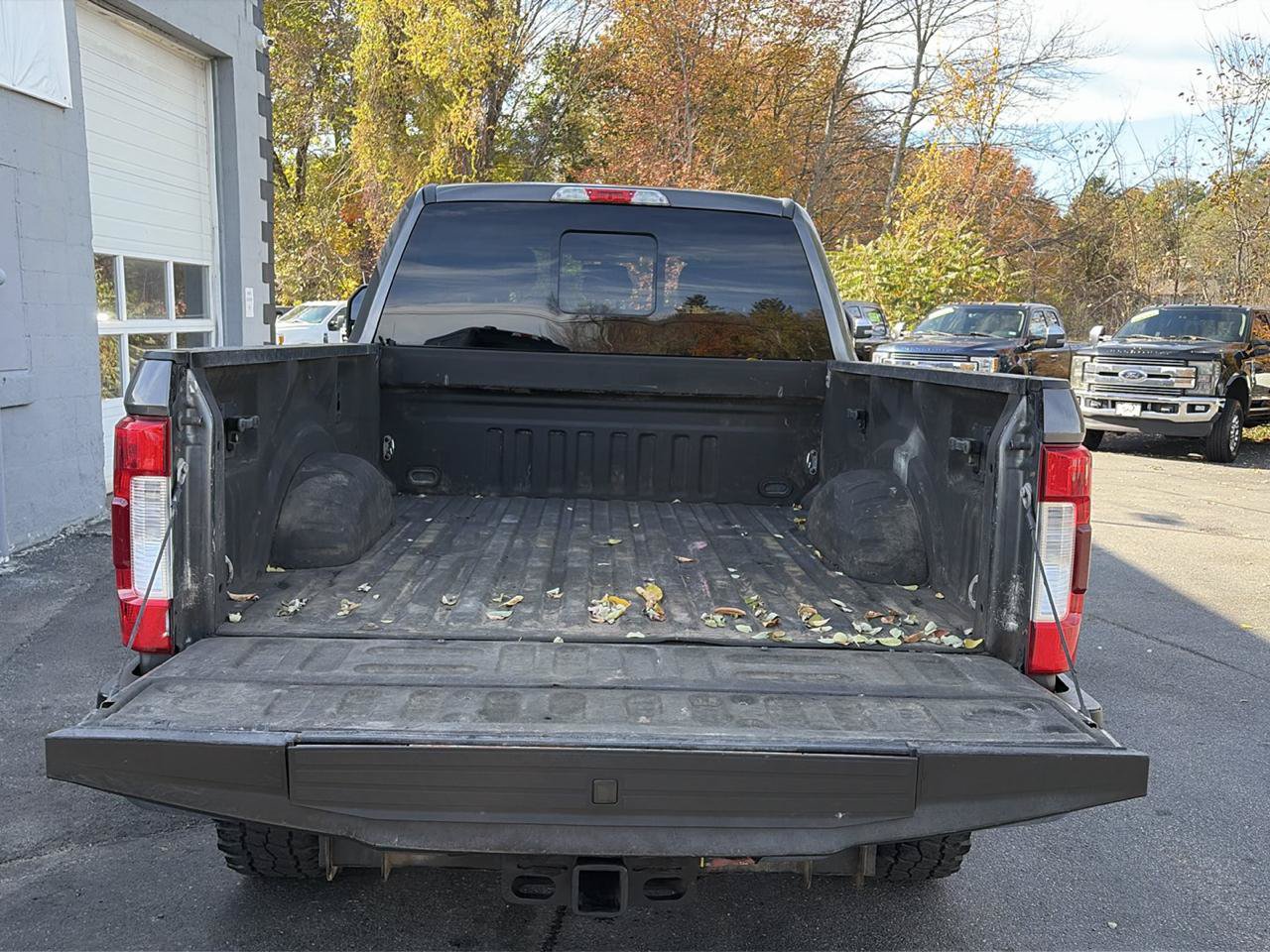 Used 2017 Ford F350 XLT w/ XLT Premium Package AWD/4WD image 8