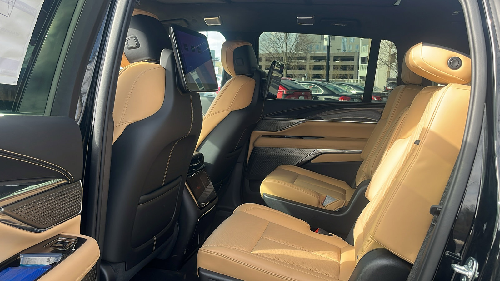 New 2025 Cadillac Escalade IQ Luxury 2 image 36