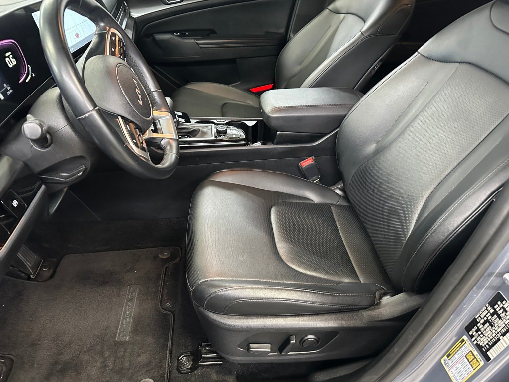 Used 2024 Kia Sportage EX AWD/4WD image 5