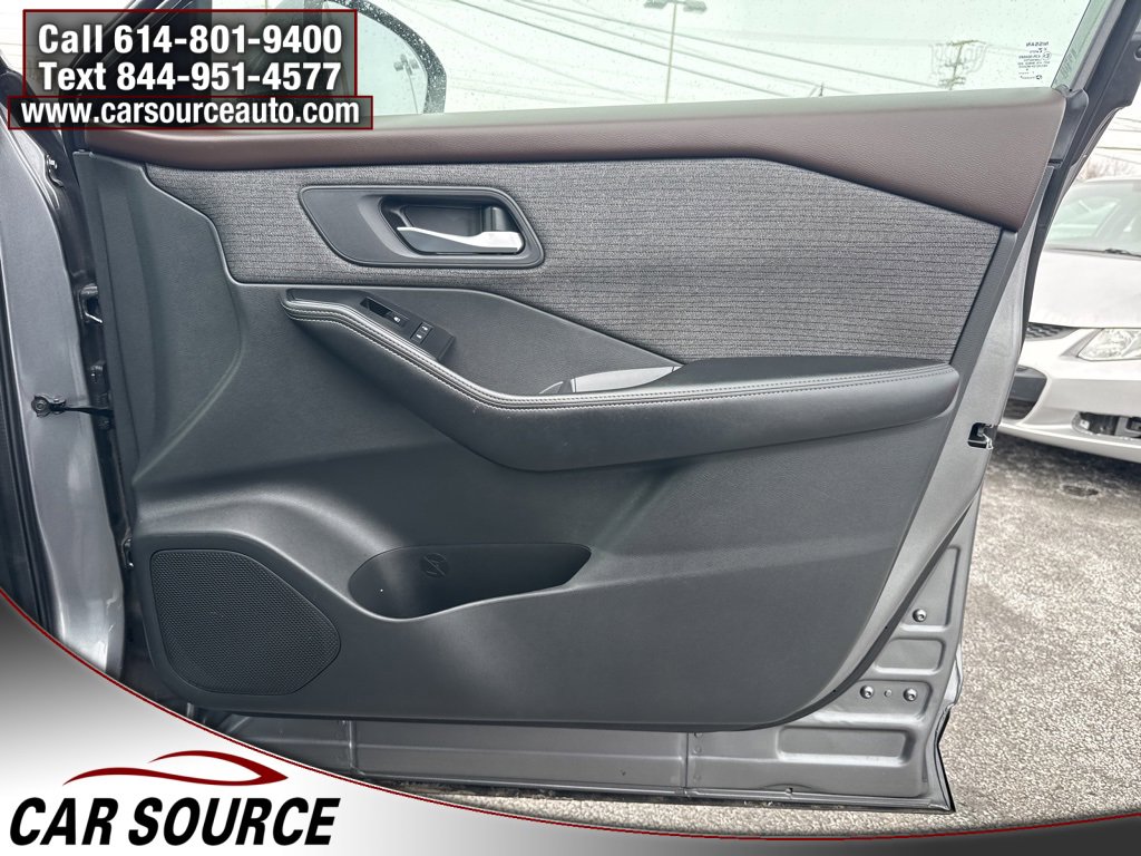 Used 2021 Nissan Rogue SV image 32