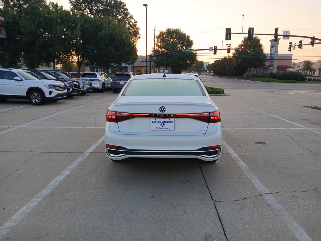 New 2027 Volkswagen Jetta SEL FWD image 6