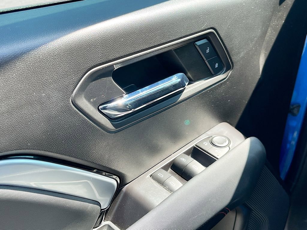 Used 2023 Chevrolet Colorado Z71 w/ Z71 Convenience Package 2 image 17