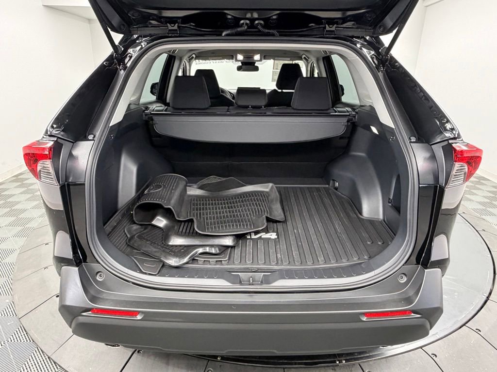 Certified 2025 Toyota RAV4 LE FWD image 15