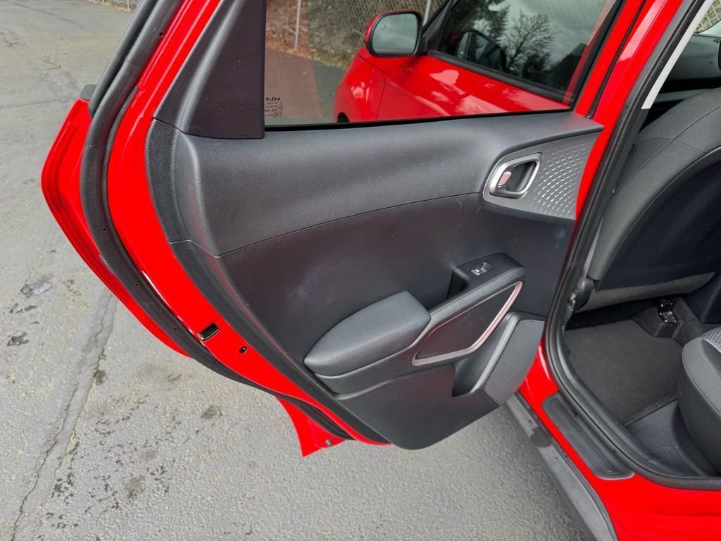 Used 2024 Kia Soul LX w/ Option Group 015 image 8