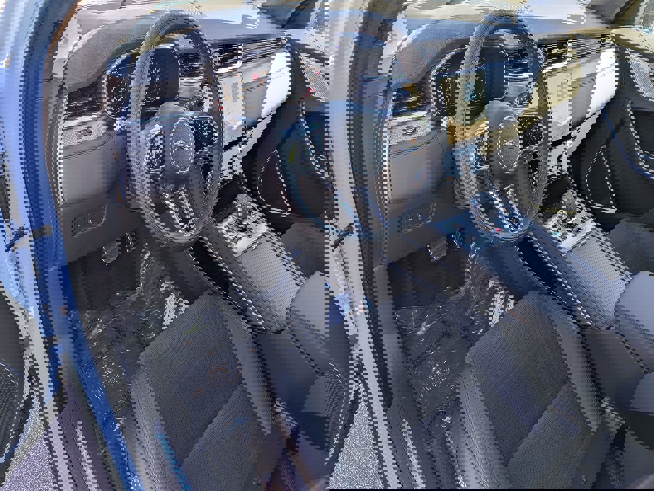 New 2026 Jaguar F-PACE SVR 575 Edition image 9